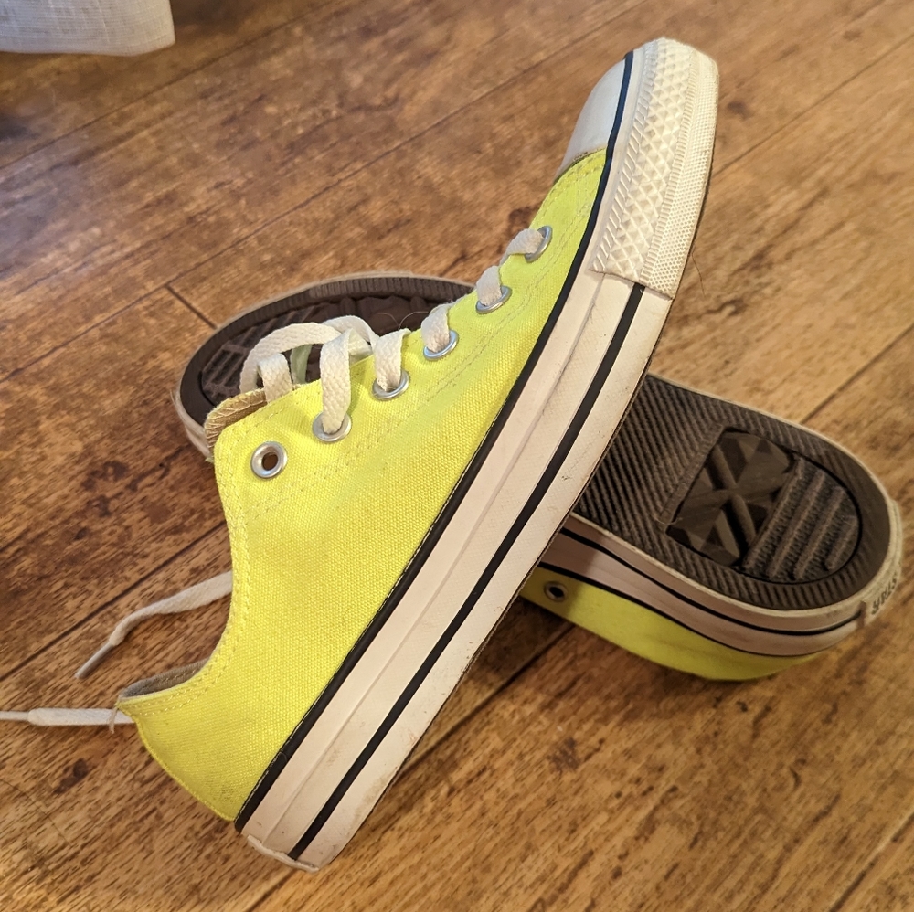 Converse Low Tops
